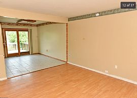 Wonderful Opportunity to Rent a Nice 3 Bedroom 1.5 in Sewell, NJ (Photo 3 of 8)