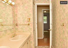 Wonderful Opportunity to Rent a Nice 3 Bedroom 1.5 in Sewell, NJ (Photo 8 of 8)