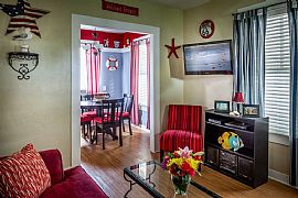 Gulf View Bungalow View of The Ocean and Jst Steps to The Beach in Galveston, TX (Photo 2 of 8)