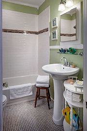 Gulf View Bungalow View of The Ocean and Jst Steps to The Beach in Galveston, TX (Photo 7 of 8)