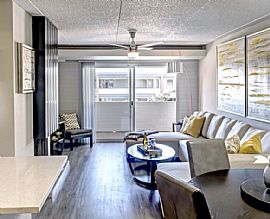 Capri on Camelback in Phoenix, AZ (Photo 2 of 10)