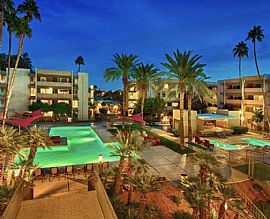 Capri on Camelback in Phoenix, AZ (Photo 6 of 10)