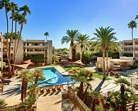 Capri on Camelback in Phoenix, AZ (Photo 7 of 10)