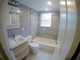 Charming 6bedroom House Rent in Reston, VA (Photo 4 of 5)