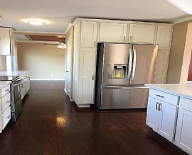 Charming 3bedroom House Rent in Portland, OR (Photo 2 of 5)