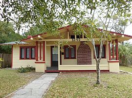 1040 7th St S, Saint Petersburg, Fl 33701 in Saint Petersburg, FL