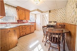 3beds For Rent  in Stratford, CT (Photo 3 of 6)