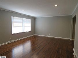 112 Folkstone St  Enjoy This 4 Bedroom 3 Bath Tri-Level Home in Greenville, SC (Photo 5 of 11)