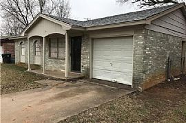 Monthly Rent $500 Available For Rent Spacious 3 Bedroom and 2 B in Midwest City, OK (Photo 5 of 7)