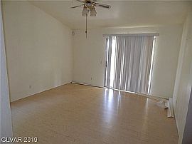 1529 Evening Shade Cir, Las Vegas, Nv 89119 in Las Vegas, NV (Photo 4 of 5)