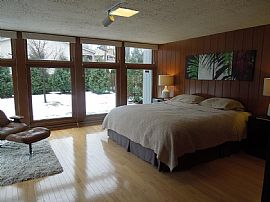 7038 N Yates Rd, Fox Point, Wi 53217 in Fox Point, WI (Photo 4 of 5)