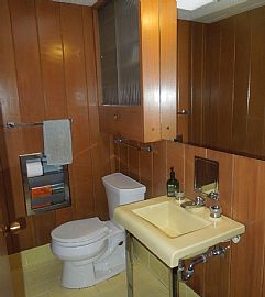 7038 N Yates Rd, Fox Point, Wi 53217 in Fox Point, WI (Photo 5 of 5)