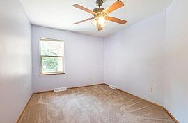 523 Green Bay Rd, Thiensville, Wi 53092 in Thiensville, WI (Photo 3 of 4)