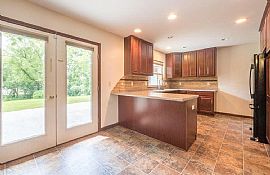 523 Green Bay Rd, Thiensville, Wi 53092 in Thiensville, WI (Photo 4 of 4)