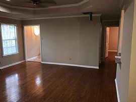 102 Cheveries Cir  Milton Elem and Southside Hs Districts in Lafayette, LA (Photo 4 of 11)