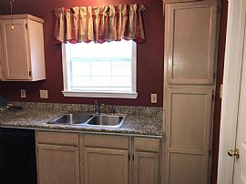 102 Cheveries Cir  Milton Elem and Southside Hs Districts in Lafayette, LA (Photo 7 of 11)