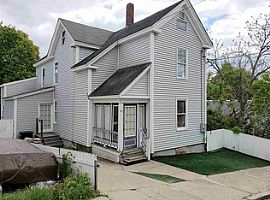 43 Cross St, Nashua, Nh 03064 Completely Renovated 4 Bedroom in Nashua, NH