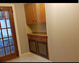 Charming 3 Bedroom 1 Bathroom Home in Jersey City, NJ (Photo 3 of 9)