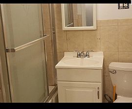 Charming 3 Bedroom 1 Bathroom Home in Jersey City, NJ (Photo 4 of 9)