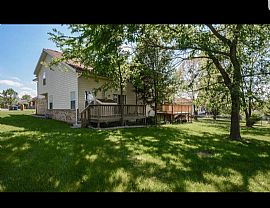 Charming 4 Bedroom and 2.5 Bathroom Home in Ozark, MO (Photo 3 of 10)