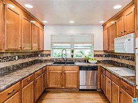 326 Overbrook Rd, Mountain Brk, Al 35213 in Birmingham, AL (Photo 4 of 5)