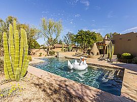 8523 N 50th Pl, Paradise Valley, Az 85253 in Paradise Valley, AZ (Photo 2 of 12)