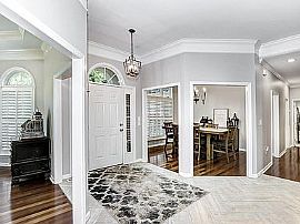 1717 Weymouth Ln Nw, Huntsville, Al 35806 in Huntsville, AL (Photo 7 of 12)