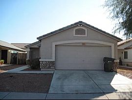 Charming 3 Bedroom 2  Bathroom Home in Phoenix, AZ (Photo 8 of 8)