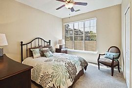 2 Bedroom Home in Charlotte, NC (Photo 2 of 9)