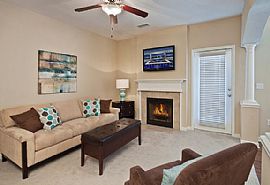 2 Bedroom Home in Charlotte, NC (Photo 4 of 9)