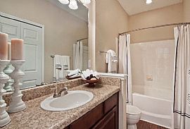 2 Bedroom Home in Charlotte, NC (Photo 6 of 9)