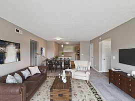 2 Bedroom Home in Cincinnati, OH (Photo 3 of 7)