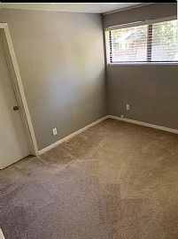 Charming 2 Bedroom 1 Bathroom Home in Lake Oswego, OR (Photo 7 of 10)