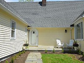 55 Oval Ave, Riverside, Ct 06878 in Riverside, CT (Photo 5 of 12)