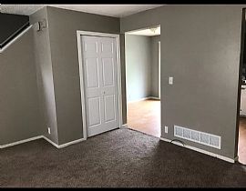 Charming 2 Bedroom 1 Bathroom Home in Saint Paul, MN (Photo 5 of 9)