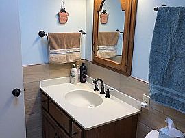 462 S Owen Dr, Madison, Wi 53711 in Madison, WI (Photo 9 of 12)