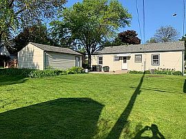 524 N 98th St, Wauwatosa, Wi 53226 in Wauwatosa, WI (Photo 6 of 7)