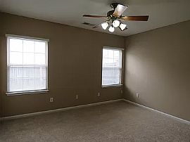 305 Claybrooke Dr, Greer in Greer, SC (Photo 4 of 6)