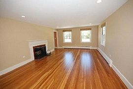 Charming 3bedroom House Rent in Yarmouth, ME (Photo 3 of 4)