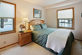  2224 Overlook Dr, Bloomington, Mn 55431 3 Bedrooms,3 Bath in Minneapolis, MN (Photo 5 of 8)