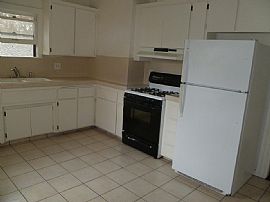 2 Bedroom Apartment Rent  in Sacramento, CA (Photo 4 of 5)