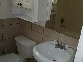 2 Bedroom Apartment Rent  in Sacramento, CA (Photo 5 of 5)