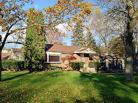 14860 Lata Vista Dr, Elm Grove, Wi 53122 in Elm Grove, WI (Photo 5 of 9)