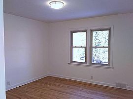 14860 Lata Vista Dr, Elm Grove, Wi 53122 in Elm Grove, WI (Photo 7 of 9)