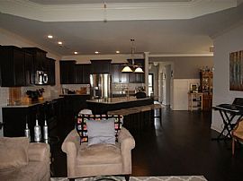 406 Bay Tree Ln Sw, Huntsville, Al 35824 in Huntsville, AL (Photo 3 of 7)