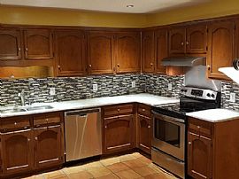 408 Forest Hills Pl, Alabaster, Al 35007 in Alabaster, AL (Photo 3 of 6)