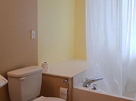 408 Forest Hills Pl, Alabaster, Al 35007 in Alabaster, AL (Photo 4 of 6)