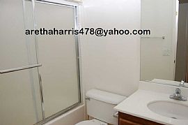 3 Beds, 2 Baths Captivating Single Family Residence in Las Vegas, NV (Photo 4 of 8)