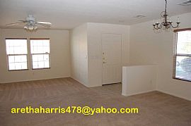 3 Beds, 2 Baths Captivating Single Family Residence in Las Vegas, NV (Photo 7 of 8)