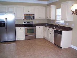 5552 Fairfield Pl, Mobile, Al 36609 in Mobile, AL (Photo 6 of 6)